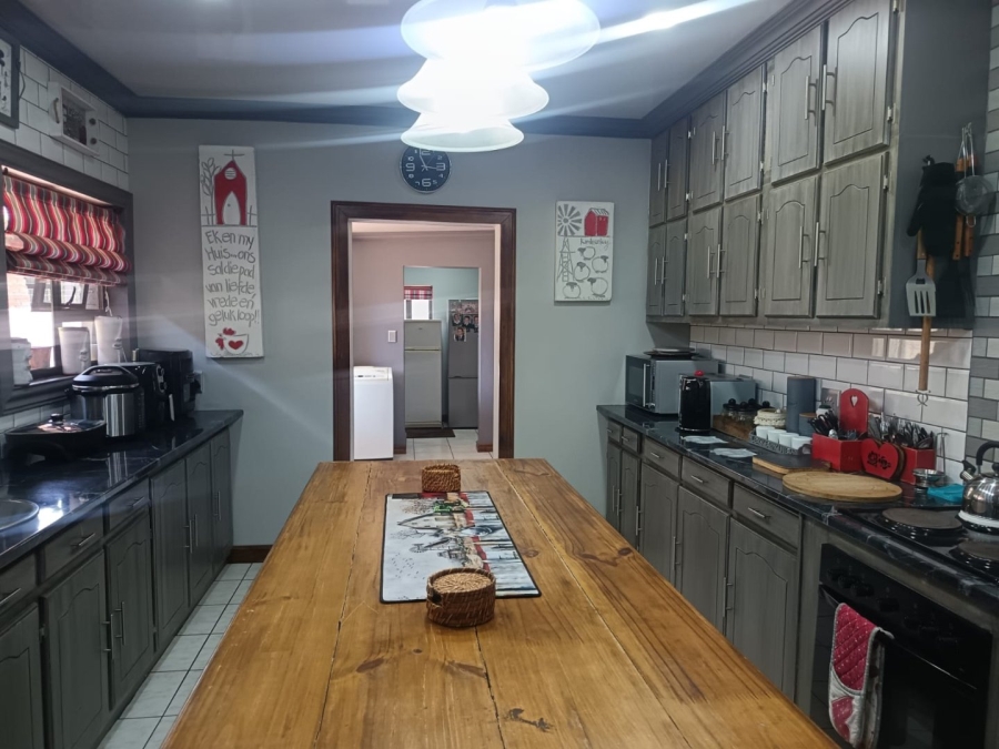 4 Bedroom Property for Sale in Carters Glen Northern Cape